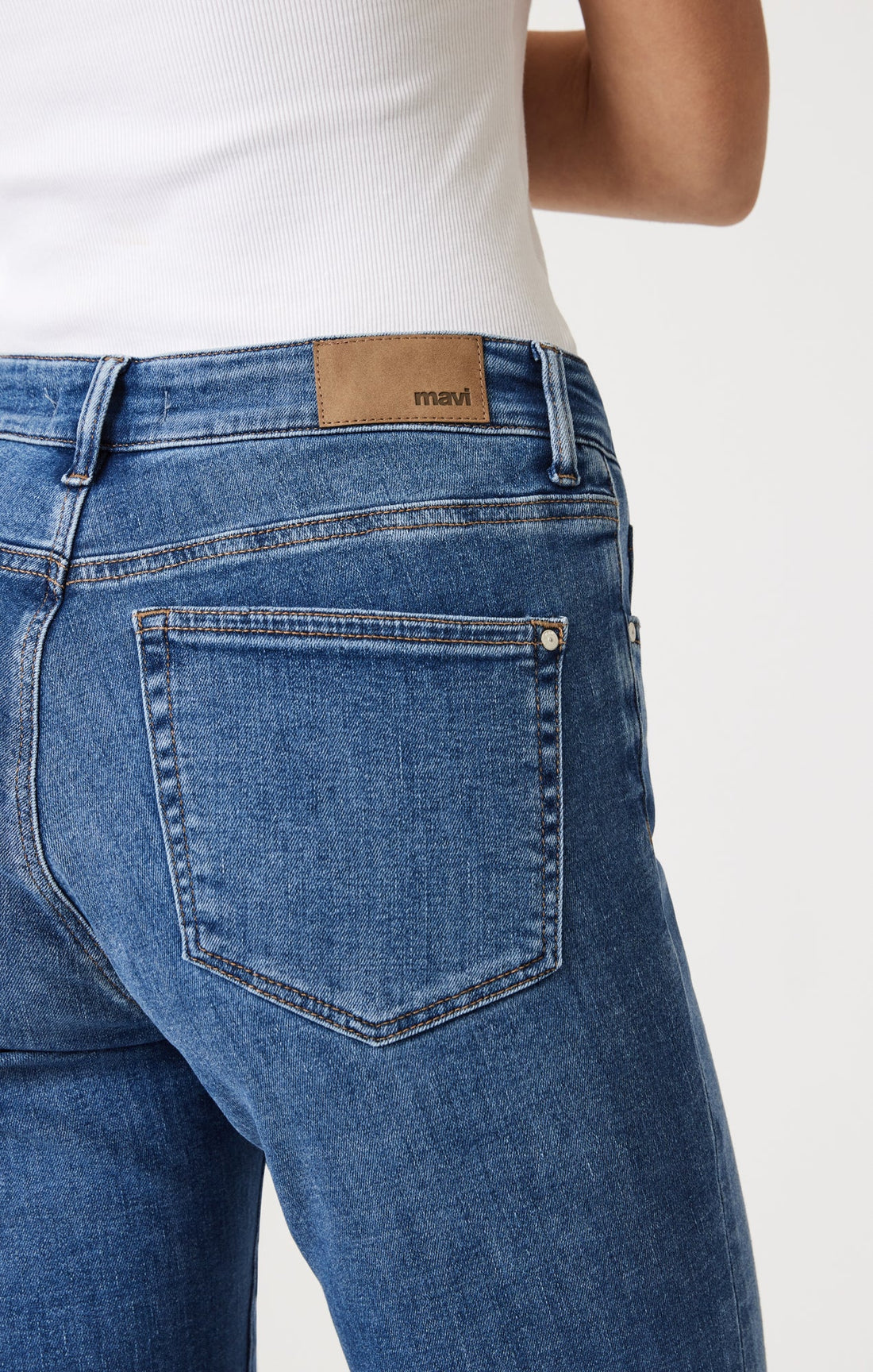 KATHLEEN SLIM BOYFRIEND JEAN