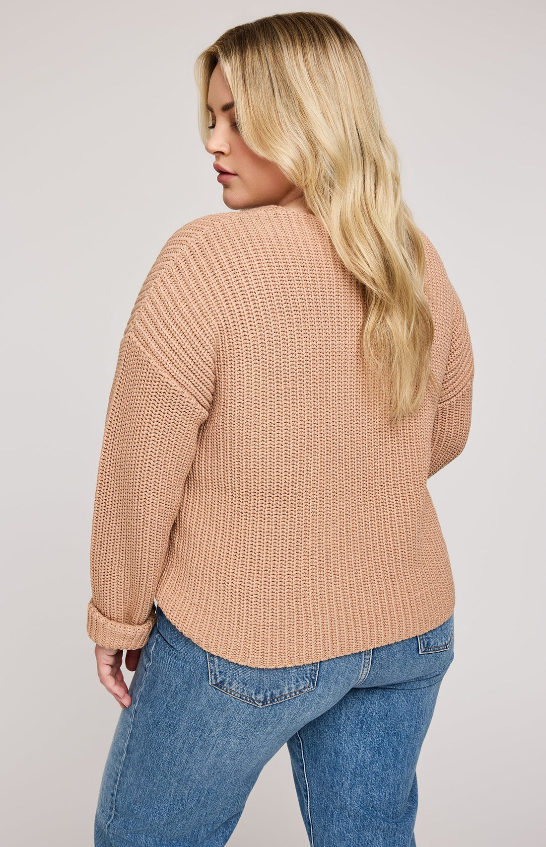 SPENCER V NECK SWEATER