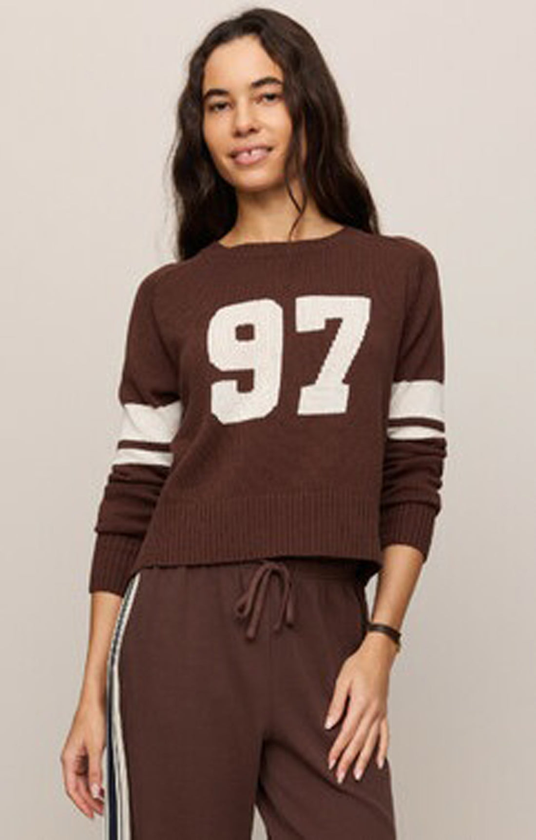 NINETIES STAND IN SWEATER